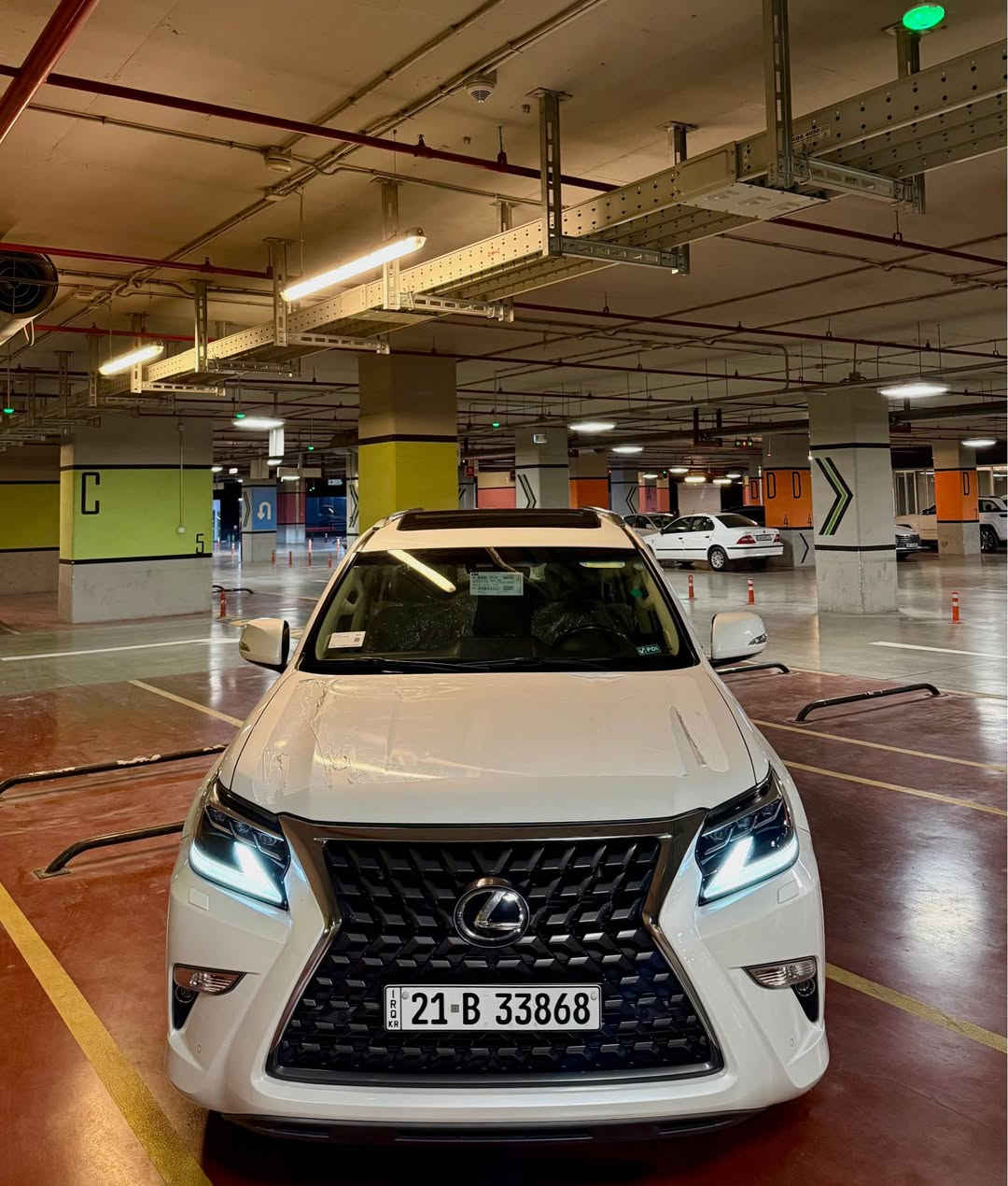 لكزز GX460 
موديل 2020بريم بريم اصل باب اول
رقم. ***********

سيارة كفالة عامة من صبغ وتبديل وبارد و شخط ورصعة من كلشي كفالة
رقم اربيل بسمي سنوية لل 2031
مواصفات 
جكات 
شاشات 3 بلاديات
رادار امامي + جانبي
كشنات حار + بارد + ثنين كراسي كهرباء
كشن سايق خزن مموري
ستيرن كهرباء خزن + ستيرن تدفىء
13 سماعة + دمام  
تشغيل عن بعد 
فتحة بل سقف
ماشيه.  ٤٥٠٠٠ كم. حقيقي
سيارة غراض شركة كلهة وياهة كارتونة من شركة  هيتفونات سماعات بلادية + ريموند شاشات  كومة بيهة غراض بلادية 
بصمات اثنين مع كودات 
اعلى مواصفات بل لكزز فول للاخير 1/1
السعر 405$
رقم ***********
مكان سيارة سليمانيه السليمانية, العراق
