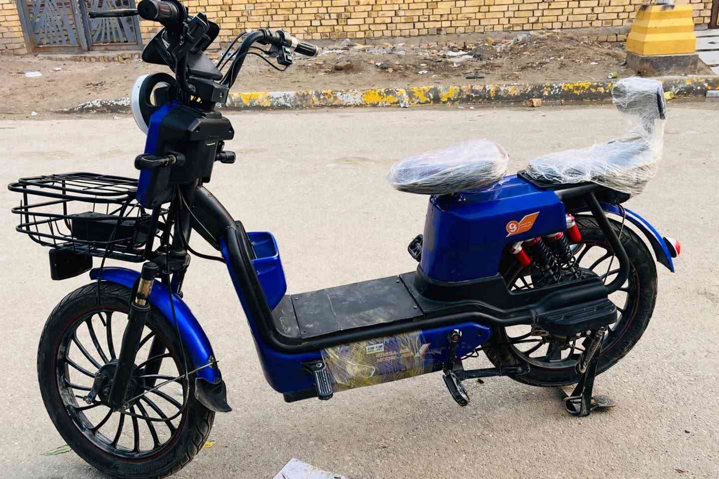 لل بيع
الرقم ***********
كلشي بيهه شغال بيهه عطل بصيط من اشغلهه اتصفر شحن 

بطاريات جدد
السعر 200اوبيهه مجال 

ذيقار سوق الشيوخ
