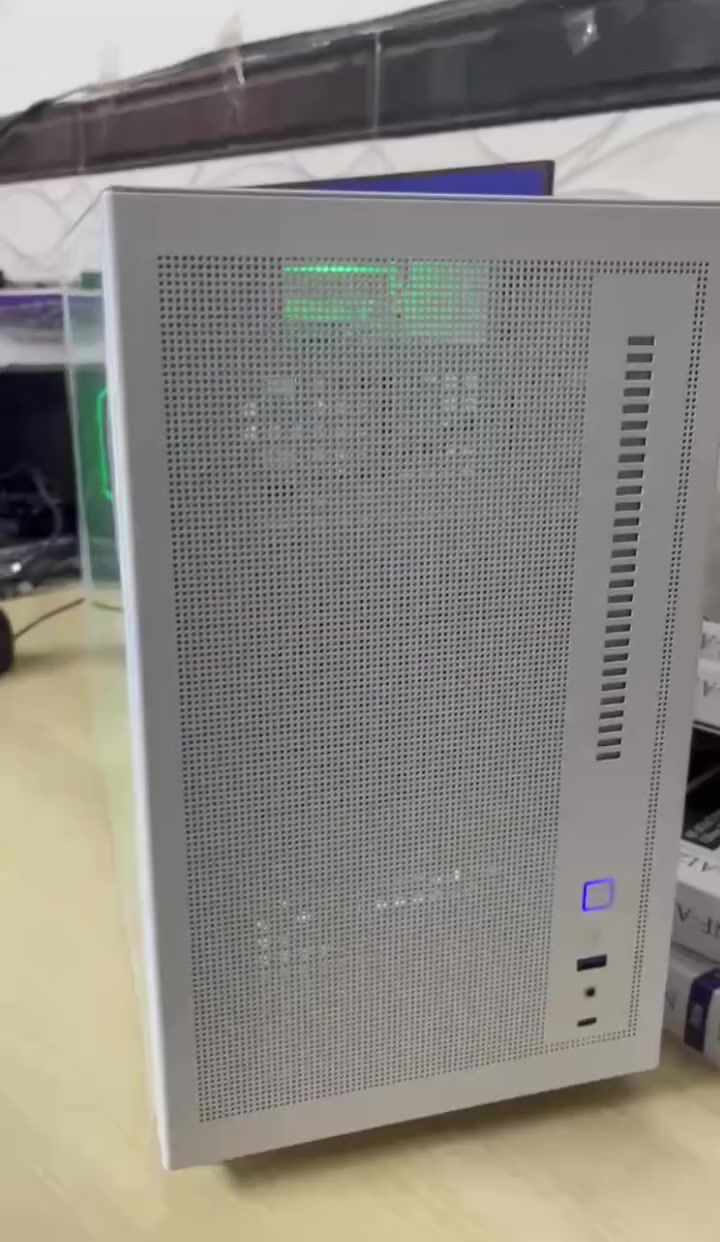 السلام عليكم اللهم صل على محمد وال محمد
السعر مليون و 200
رايزن 5 / 9600X
كرت شاشة RX6600LE / 8G
مذربورد B650 / DDR5
رام 16 / DDR5
 هارد 1 تيرا M.2
بورسبلاي 650 واط كولد 
مكاني بغداد ويتوفر توصيل


**إذا كنت صاحب هذا الإعلان وتريد حذفه لأي سبب، رجاءا أرسل رسالة إلى الدعم الفني**