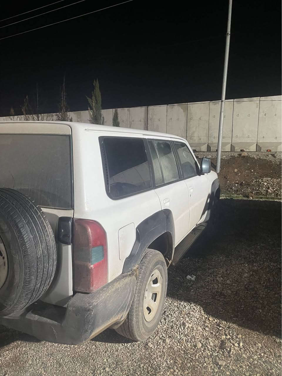 سلام عليكم باترول ٢٠٠٨ سوبر سفاري للبيع او مراوس   
مزايدة كركوك شرط وكالة عامة
محرك لكرز ٨ سلندر كير اوتو كير و محرك جديد شرط  
سيارة بدون ضربه  
داخل جديد تبريد شغال  
دبل تانكي 
كهربائيات شغالة 
صدر جديد 
***********
*********** 
اي استفسار خاص موجود و اني خادم كركوك, العراق
