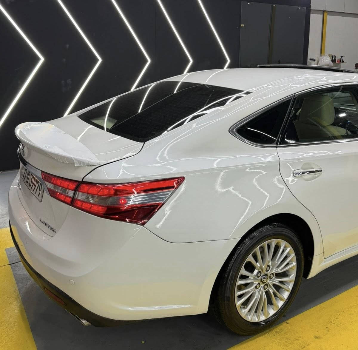 بۆفرۆشتن. ✨ للبیع 🎌

‏‎ئەڤەلۆن ٢٠١٣ خلیجی
‎                                                  پێش و دوا کراوە بە ٢٠١٧
‏‎برێمی ٢ حاسە
‏‎سڵاید و پەردە وشەغال

‏‎ناو زەرد کوشن سارد و گەرم و خەزن
‏‎شاشە و کامێرا
‏‎تەبرید لەمس و مەرکەزی

‏‎گێڕ لە سوکان و سوکان ڤۆلیۆم و تەحدید سورعە
‏‎٣ مۆد لێخوڕین (sport,normal,eco)
‏‎١٥٠ هەزار ڕۆشتووە
   ٢  پارچە و نیو بۆیاخە بێ ئێرباگ

‏‎بە شەرتی گێڕ و مەکینە و تحویل و غرامە 

   ڕۆن و هایدرۆلیک تازە گۆڕاوە بە شەریکە

سعر /في التعليق يتم الرد فورا على المسنجر ✍🏻

نرخ/ لە کۆمێنت بنوسە یەکسەر وەڵام دەدەیتەوە 📮

ژمارەی خاوەن سەیارە :☎️
***********
