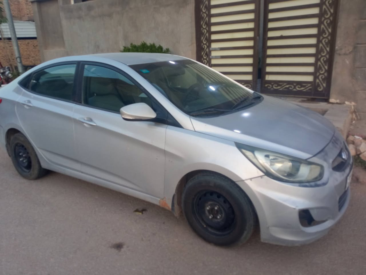 اكسنت ١٢ خليجي 
- اكسنت خليجي موديل ١٢ صبغ مابية ( فقط بارد ) 
قماره جنطه بيه جراد خفيف دعامات تحتاج صبغ أو تبديل حداديه جيده تبريد شغال مكينه مامفتوحه الكير مبدل حاويه ماشية ٣٥٠ الف مكانها بابل - ابي غرق السياره باسمي ..
- السعر ( ٧٨ ) بيه مجال 
- التواصل واتساب فقط ( *********** ) فقط ..
