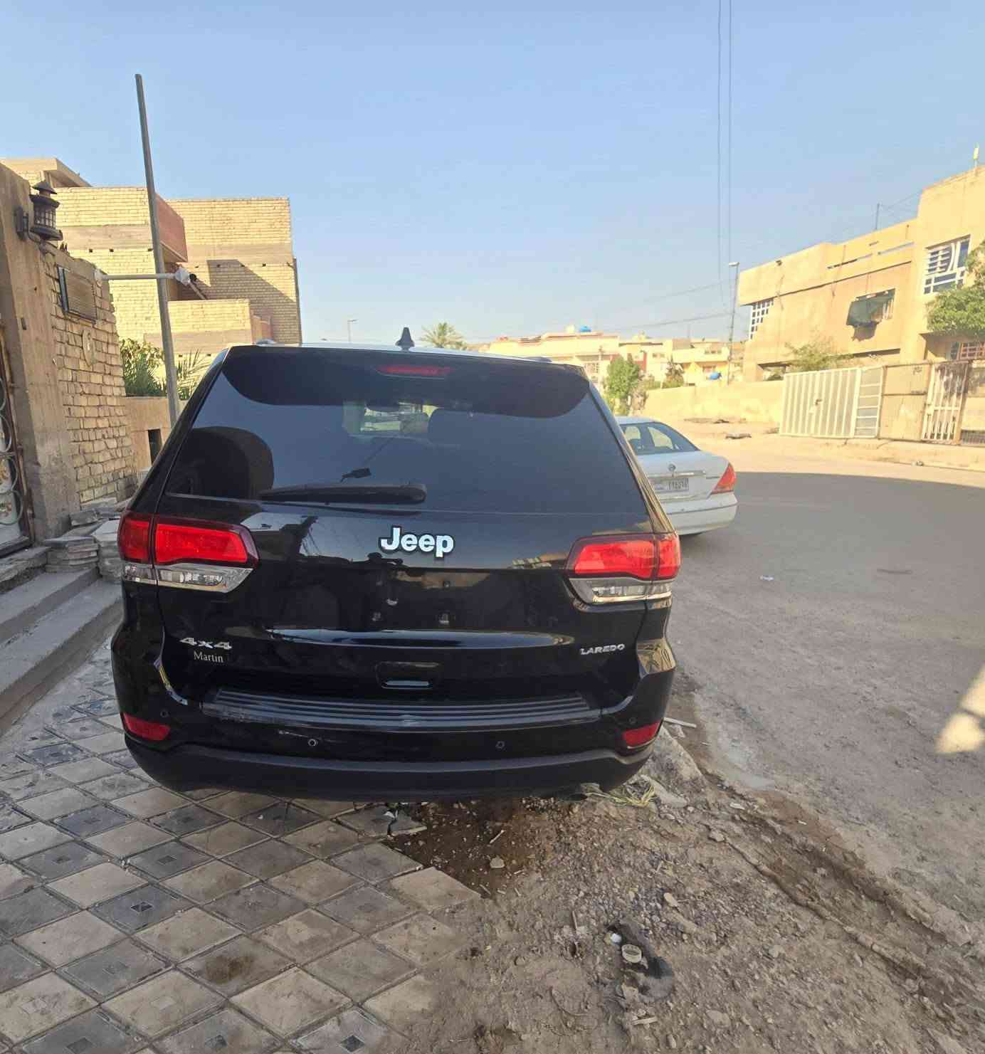 السلام عليكم ... جيب لاريدو دفع رباعي موديل  2022 رقمها بغداد ماشي 9500 حادثها تبديل جاملغ أيسر وبنيد لمزيد من المعلومات الاتصال على ***********
