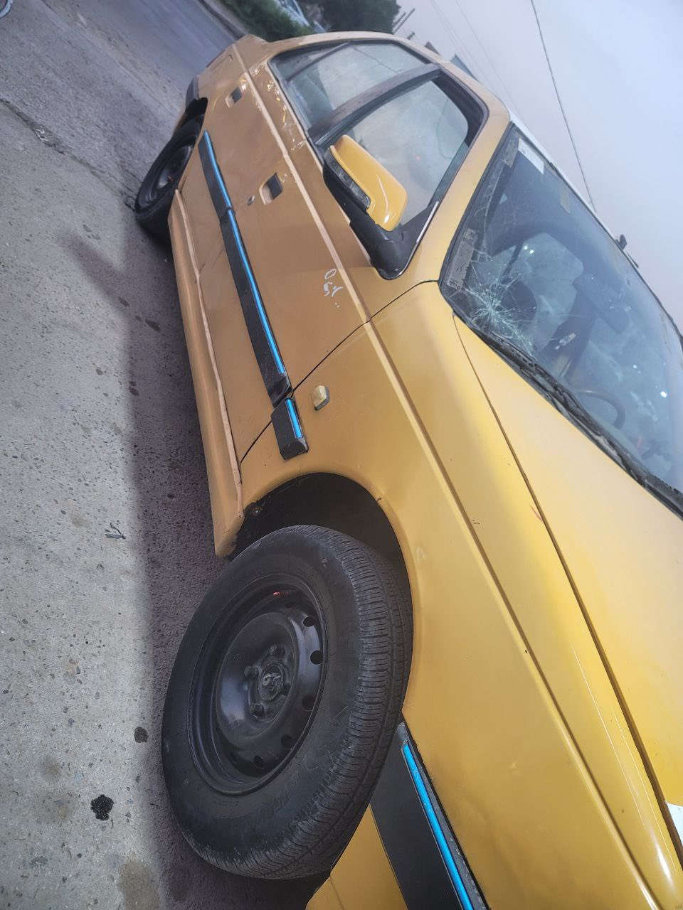 سلام عليكم بيجو GLXبيها مكينه فرنسي كير ومكينه كفاله تبريد تدفئه سياره مال شغل مديل ١١ تخم تاير جديد عينه وكلج جديد سياره كلشي شغال بيها رايدها ٢٥ رقمها الماني راعيها يريد تحويل بغداد ***********
