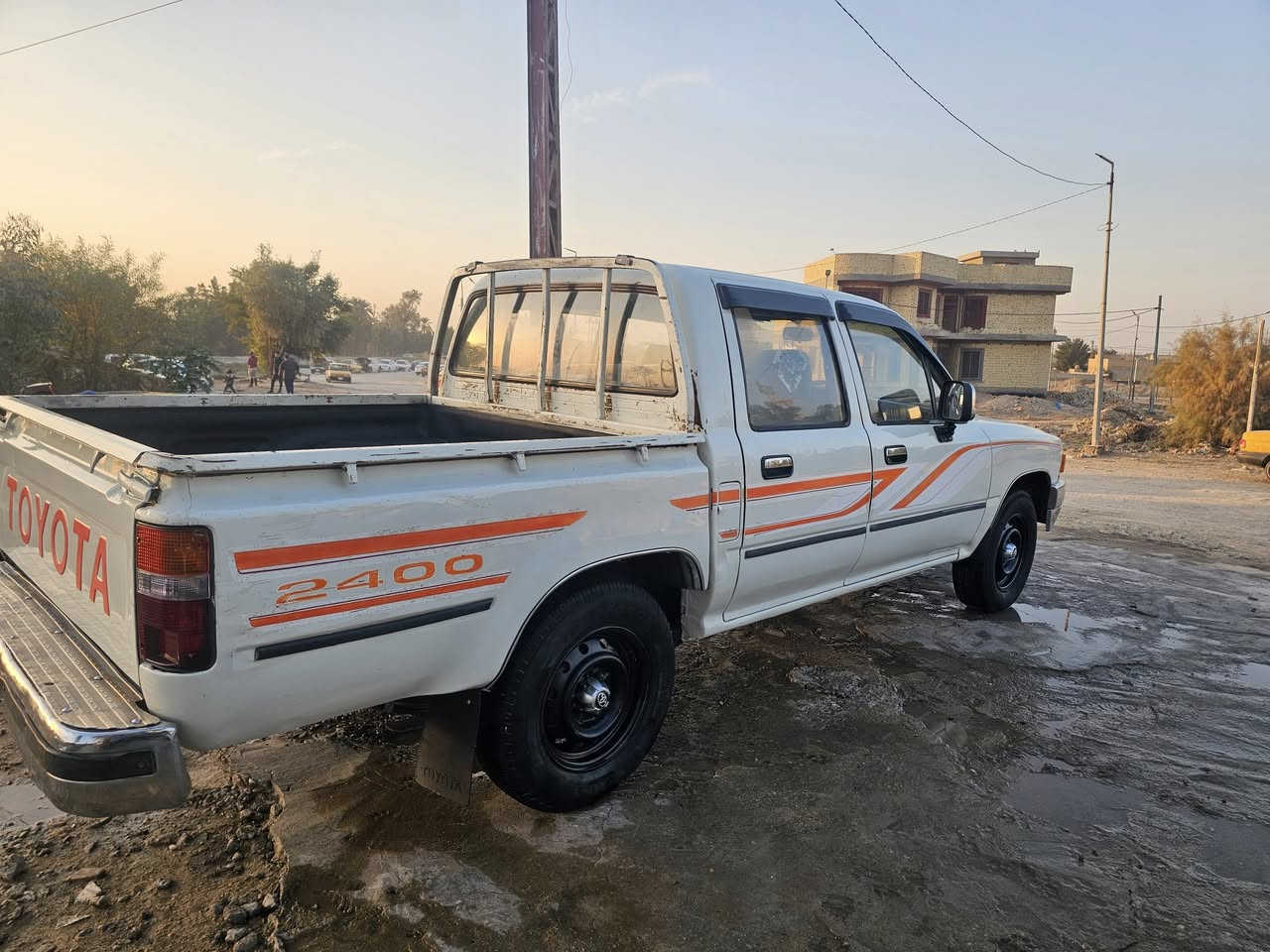 بيكم هايلوكس مديل 94 مكفوله
حداديه وتايرات جدد محرك كير شاصي  بلاد

رقم مثنى سنويه مجدده لل 28

كهربايات كله شغاله سياره جاهزه ع اخر حبايه 

السعر 62 وبيه مجال حق الجيه المكان ديوانيه 

رقم الهاتف ***********
