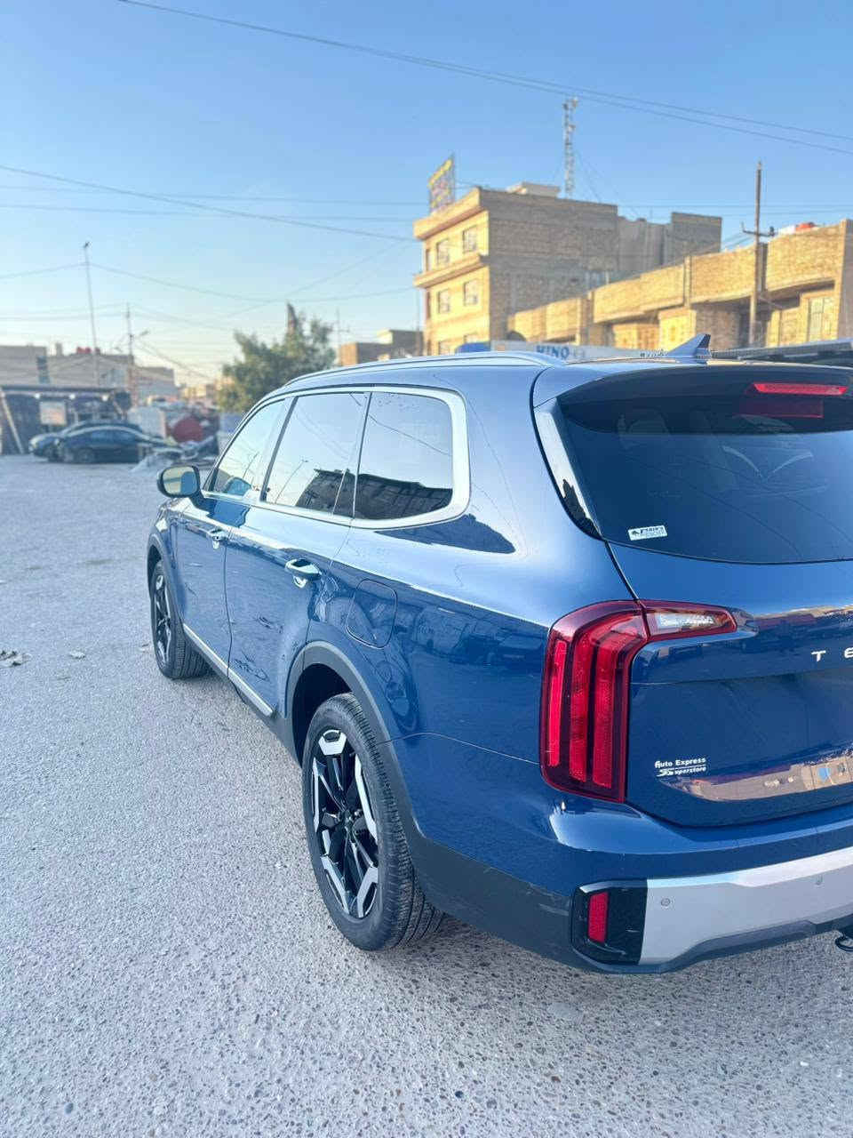 🚗 Kia Telluride S – فخامة وقوة للعائلة
7 راكب
🔹 محرك V6 سعة 3.8 لتر بقوة 291 حصان
🔹 شاشة كبيرة 12.3 إنج
🔹 شحن موبايل Wireless
🔹 فتحة سقف Panoramic
🔹 Apple CarPlay & Android Auto
🔹 تشغيل بصمة + تشغيل عن بعد
🔹 كروز كنترول ذكي
🔹 نظام تحديد المسار (Lane Keep Assist)
🔹 تحذير النقطة العمياء
🔹 فرملة طوارئ أمامية
🔹 كاميرا خلفية + حساسات
🔹 تدفئة للمقاعد الأمامية
🔹 مقاعد VIP بالصف الثاني
🔹 3 صفوف مقاعد 
🔹 لون مميز 
🔹 ماشية 16 
🔹 ثلاث قطع تبريد
🔹 الرقم فحص مؤقت
🔹 السعر 258$
سيارة عائلية فخمة ومريحة بمواصفات حديثة وأمان عالي ✨

📩 للمزيد من التفاصيل راسلنا على الخاص بغداد, العراق


**إذا كنت صاحب هذا الإعلان وتريد حذفه لأي سبب، رجاءا أرسل رسالة إلى الدعم الفني**