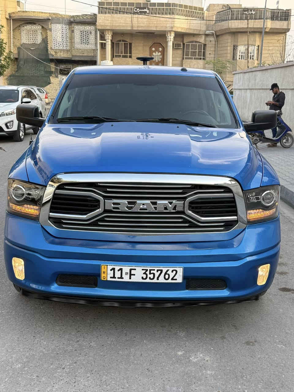 دوج رام 1500 موديل 2022 كلاسك / بيع او مراوس 
باب طويل و بدي قصر . محرك 8 سلندر 
ماشيه 55 مايل :: سياره كفاله عامه فقط بارد . 
حادث دعاميه امامي صور الضرر مرفقه 
رقم بغداد بأسمنه / سياره جاهزه وكامله 
من الطول للطول ع وضع الشركة 
تخم تاير حداده تبريد تحكمات وغيرها 
السعر / 240 وبيها مجال 
هاتف /  *********** 
العنوان / البصره . معرض الرافدين القبله  
.
.
