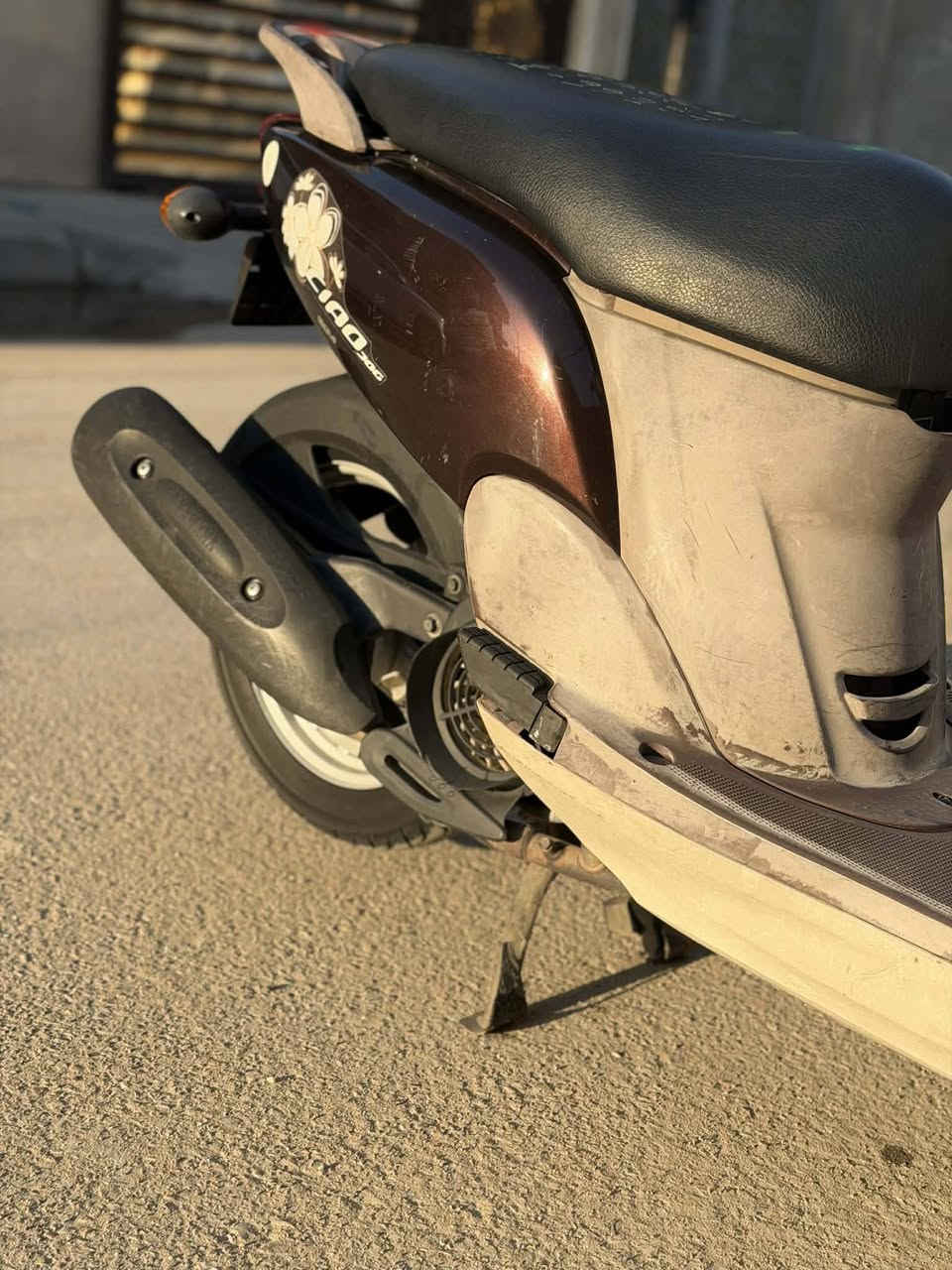 السلام عليكم دراجه فله للبيع
مكاني الدورة ابو دشير 

هاتف ***********
