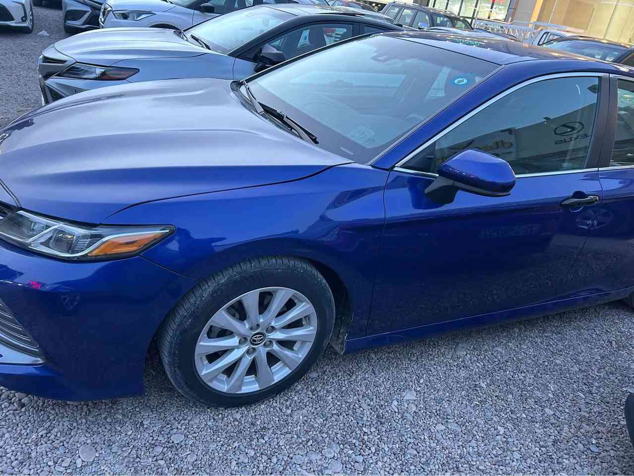 السلام عليكم 
كامري LE وارد كندي موديل ٢٠١٨ 
رقم دولي بسمنه السياره
ماشيه ١١٨ السياره حلوه وجاهزه 
الضرر شرط بس البنيد بدون دواخل بدون رصعات 
جاهزه السياره تخم تاير صدر امامي خلفي 
شرط كير ومحرك ما مفتوح برغي 
مكان السياره تكريت 
السعر ١٧٢ 
رقم الهاتف 
*********** تكريت, صلاح الدين
