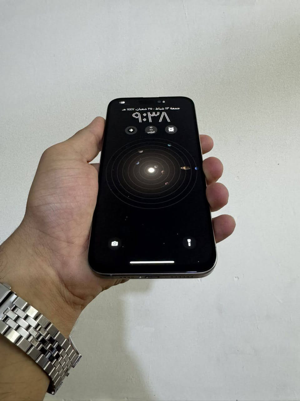 سلام عليكم 15برو ماكس امبدل شاشه اصليه نضافه 99السعر 650وبي مجال المكان بغداد الشعب ***********
