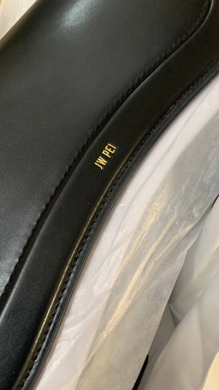 ماركة JW pie
بالكارتون


**إذا كنت صاحب هذا الإعلان وتريد حذفه لأي سبب، رجاءا أرسل رسالة إلى الدعم الفني**