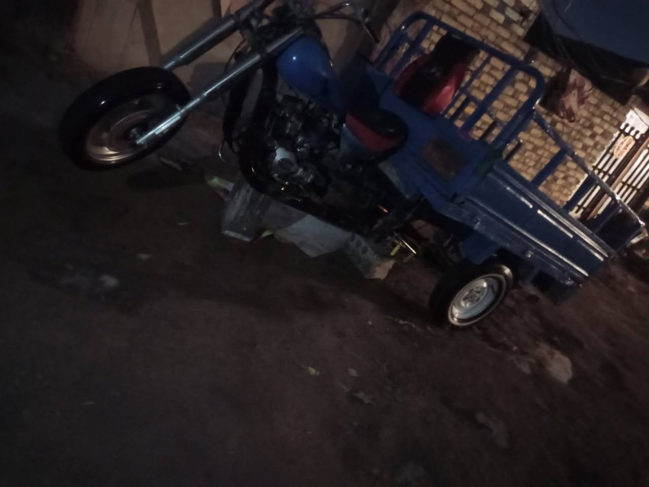 سلام عليكم عندي ستوته للبيع كلك موديل 2008 والمحرك مفتوح امدل والفات وبس مكاني نجف  الاشرف كوفه يم السايدين مآل المطار الجديد يم بانزين خانه ريبال تو الحمره الجديدة الرقم *********** السعر 750 وبيه مجال قليل بيه خياس بل بدي
