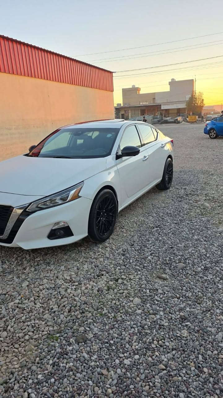 السعر ١٤٠ ورقه وبيهه مجال
نيسان التيما 2019امريكي رقم أربيل

مواصفات بلاتنيوم معروفه اعلى فئه
فتح سقف
تبريد قطعتين امامي وخلفي
ويل كب
كشنات جلد خزن ميموري
بصمة تشغيل
بصمة ابواب
تشغيل عن بعد
مانع انزلاق
مثبت سرعة
كشنات كهرباء
اربع كامرات ٣٦٠درجه
حساسات اماميه وحساسات خلفيه
شاشه اندرويد
محرك ٢٥٠٠ تنفس طبيعي
رقم جديد وسنويه شرط تحويل

كير مكينة تبريد تدفئة حدادية شرط ممفتوح على وضع الشركة
الضرر بونيد كلير فقط بدون دواخل وبدون ايرباك شرط سونر مرفق الصور ورقم الشاصي
مكان السياره صلاح الدين تكريت
***********
