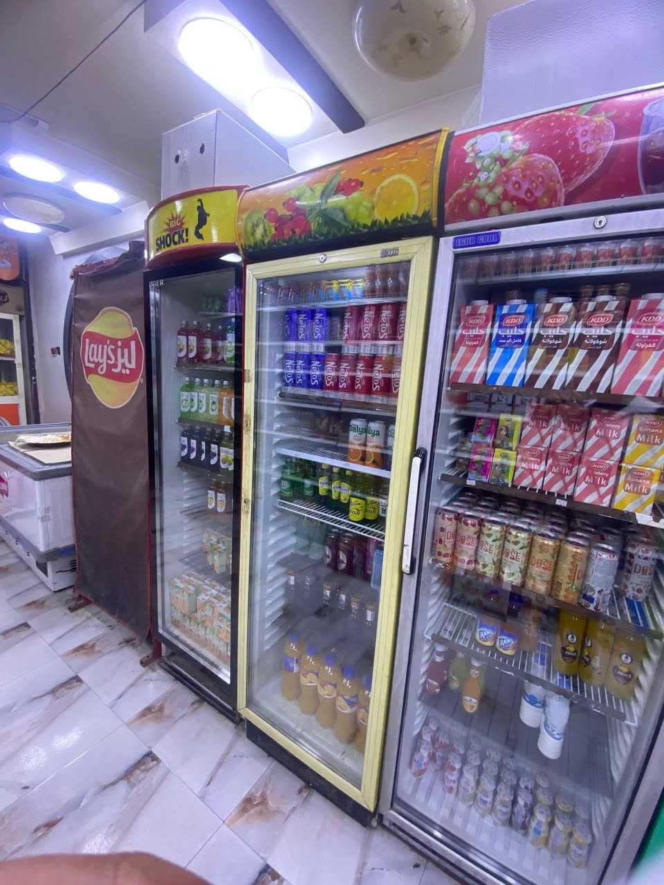 السلام عليكم اسواق للبيع كامل العنوان الكراده للستفسار علئ الرقم ***********
