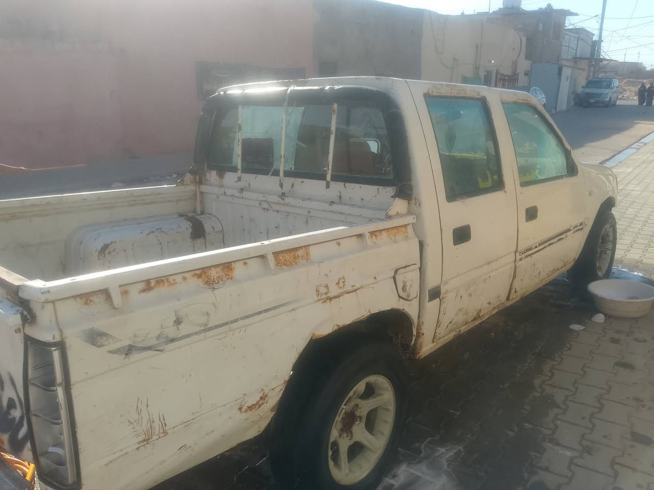 مرخصت صاحب الكروب سلام عليكم 
بيكم كنوه 2005 رقم نجف انكليزي بسمي
مال شغل عوف الكشر السياره مال عمل مكينه وكير  كفاله كلج وحداديه جديده وين ما تريد روح بيه شرط ملاحظ المكينه ستوني مجفت كامل السعر 20
***********
