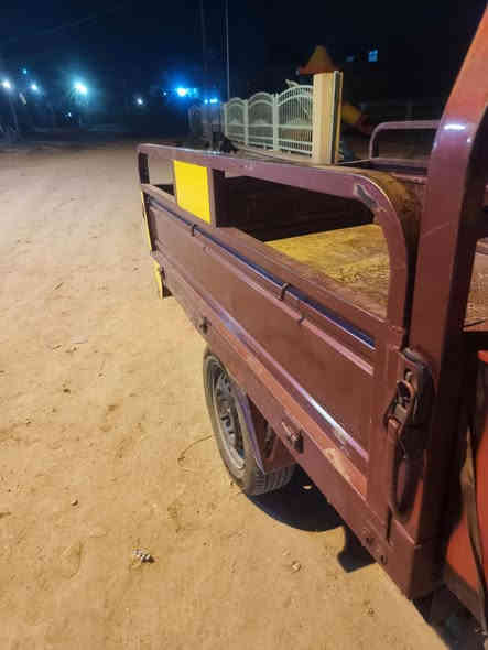 ستوته للبيع موديل 20مكينه24مكفوله ستوته مكفوله من شاصي وركبه السعر 1450 وبيه مجال حك  الجيه مكاني حله محاويل ***********
