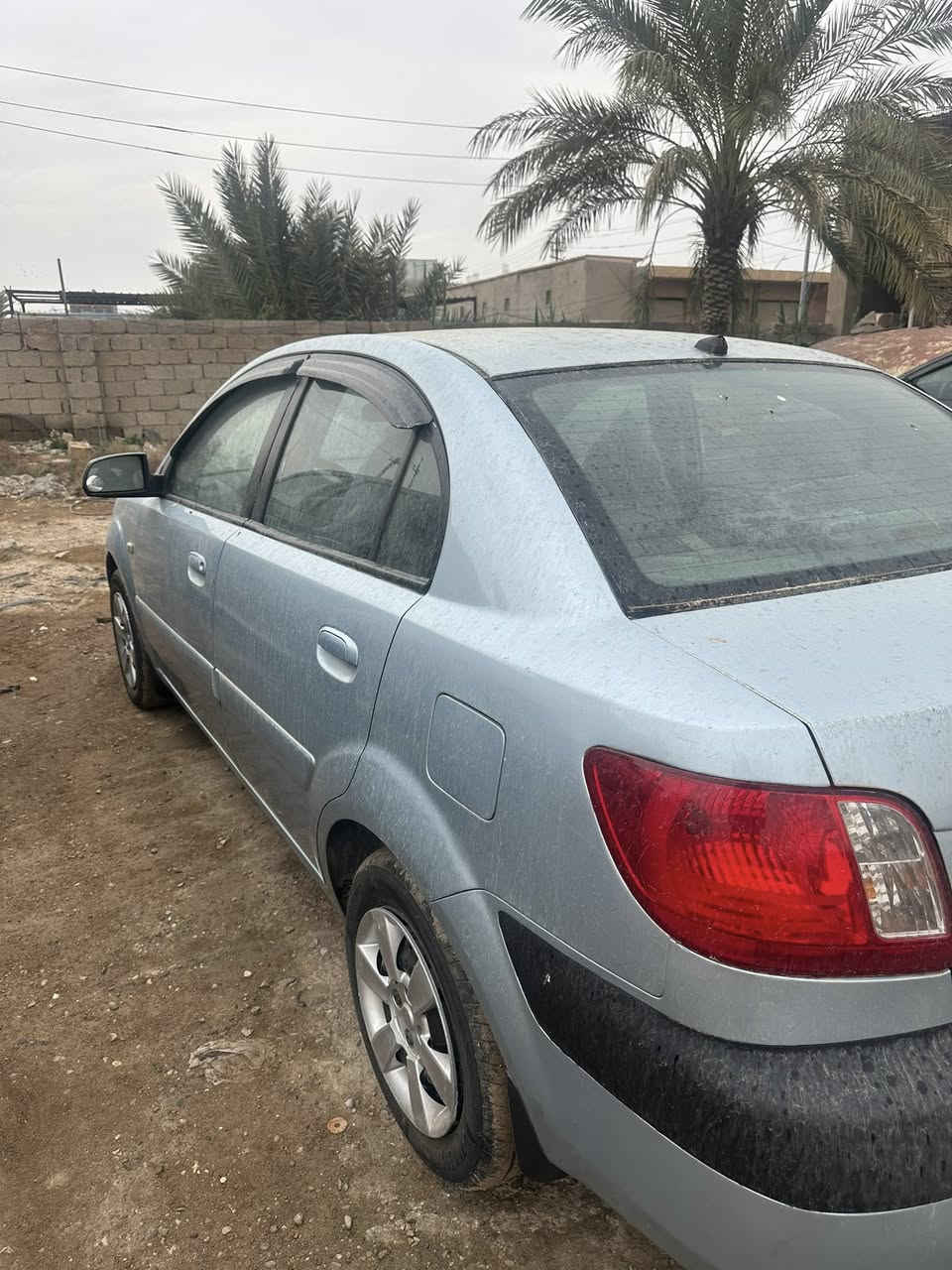 السلام عليكم
رقم بغداد انكليزي شرط التحويل 
ريو 2007 وارد امريكي 
مكينه 1600 دوش 
محرك كير مكفولات 
صدر تخم تاير 
تبريد تدفئه شغال 
سياره ضررها جامرلغ امامي 
ومصبوغه عام فرن وموجود تصوير قبل الصبح 
السعر 67 وبيها مجال بسيط
العنوان ديالى ناحيه هبهب 
للستفسار ***********
