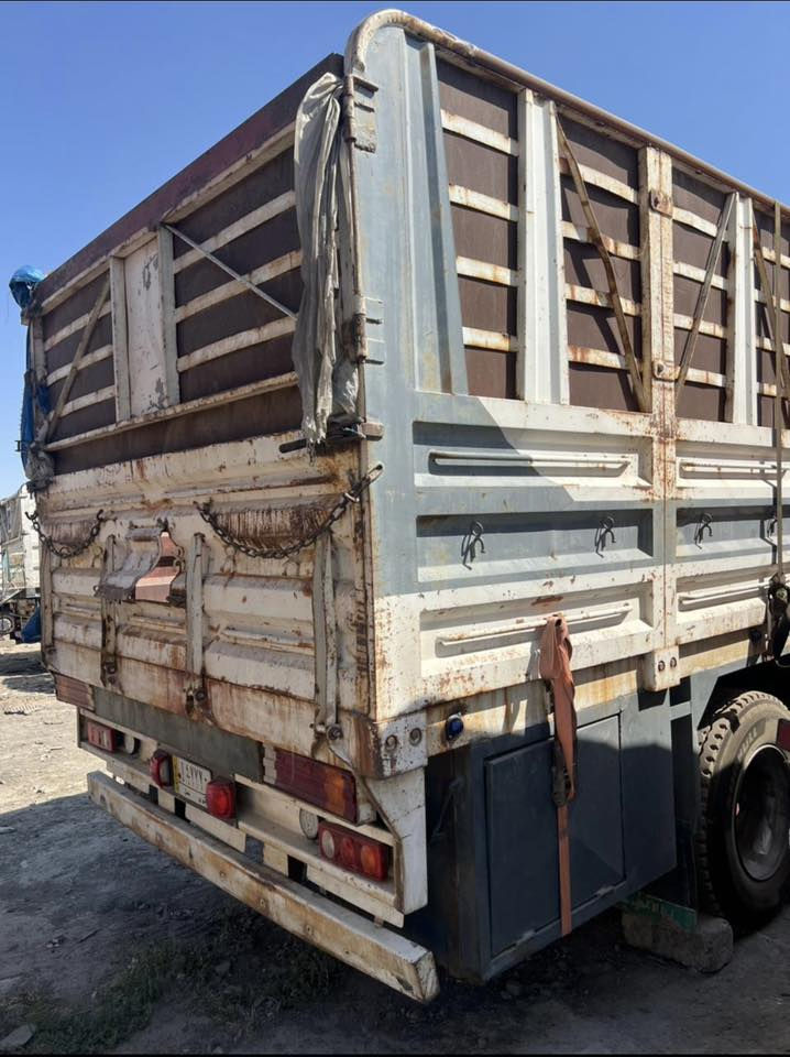 للبيع
عربانه للبيع شاصي الماني  جناب محلي 

طول 12/50 ارتفاع 190 

 3 دناكير واحد 14 صيني وثنين الماني 13 مربع 

طخم تايرات كهربائيات هواء بريك جاهزة 

السعر93 وبيها مجال 

مكاني الموصل 

***********

***********
