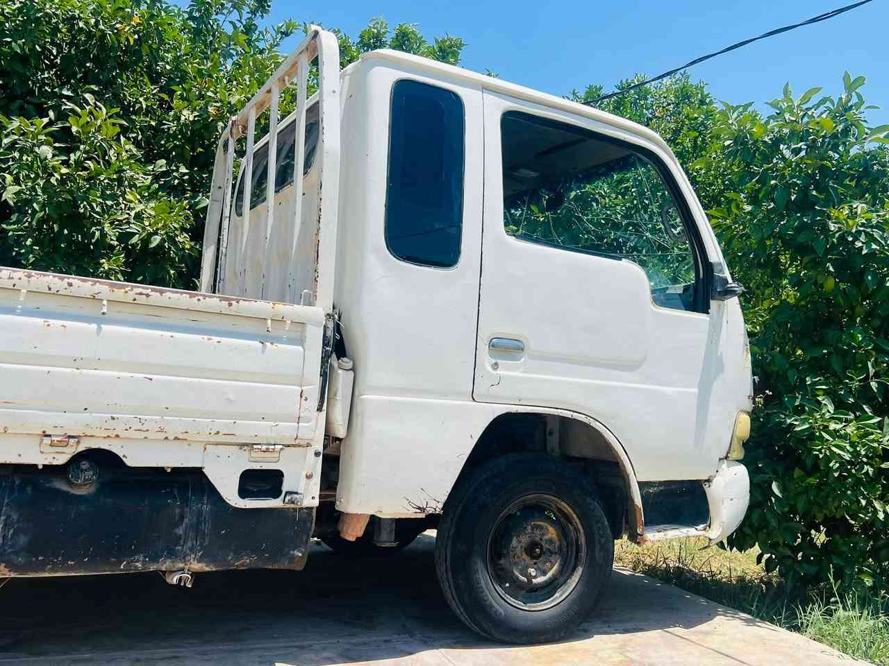 سلام عليكم كيا سامسونك للبيع كير محرك شاصي اكسل نضيف
السياره بدون تحويل ماندل صاحبها 
المكان صلاح الدين سامراء ناحيه المعتصم 
السعر ٢٢ بيها مجال
رقم.  ‭***********‬
