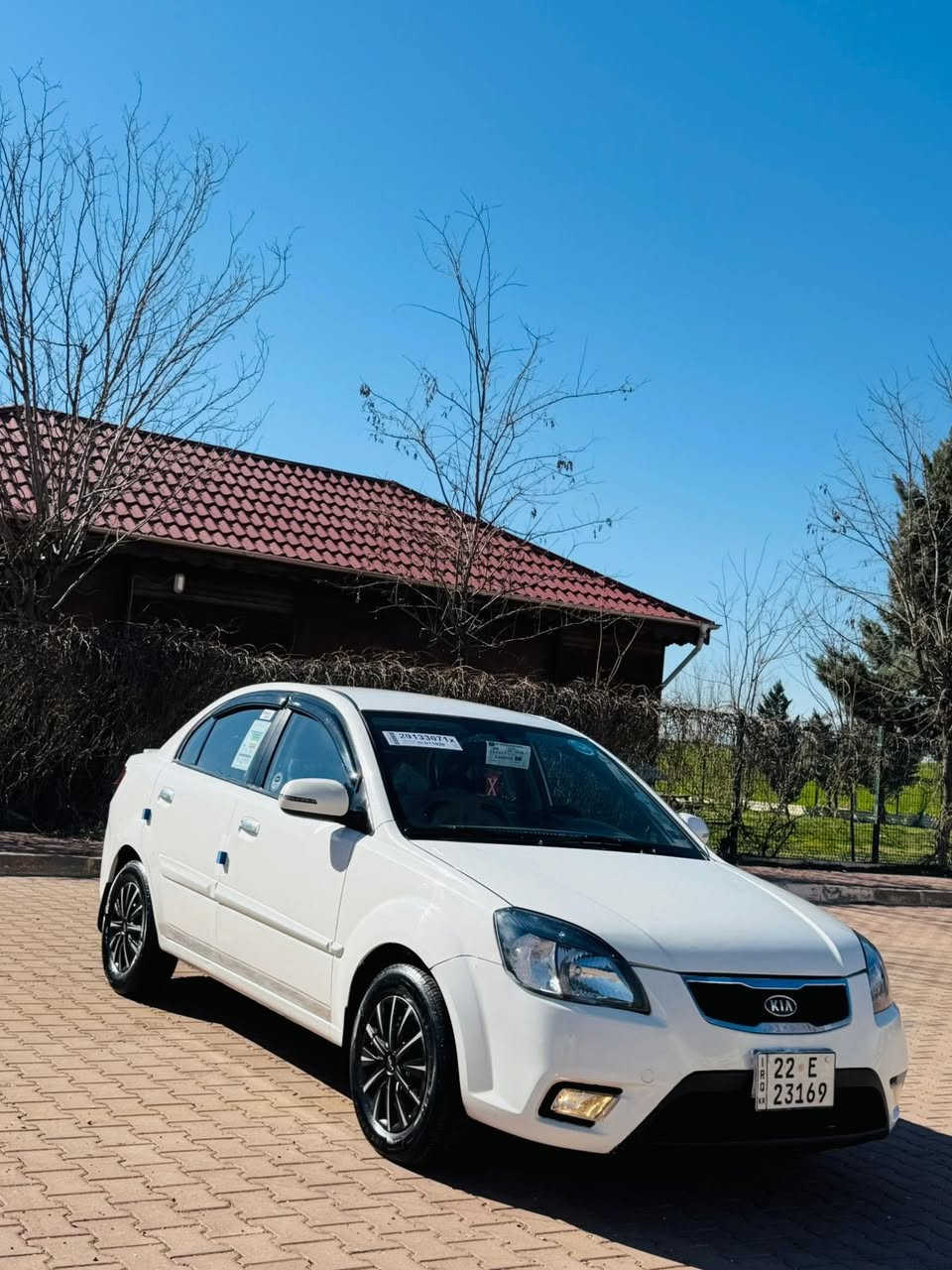 مقدمة 55 بلشهر 3 
كيا ريو 2012 سيارة كلين
بس بيها شبرين فقط 
سيارة جديد حيل 
طخم خلفي والامامي 
كلو جديد محرك 16 
مامفتوح كير مكينه بشرط
سيارة عل وضع شركة
*********** 
يذه كنت مهتم بل سيارات تابع الصفحة
