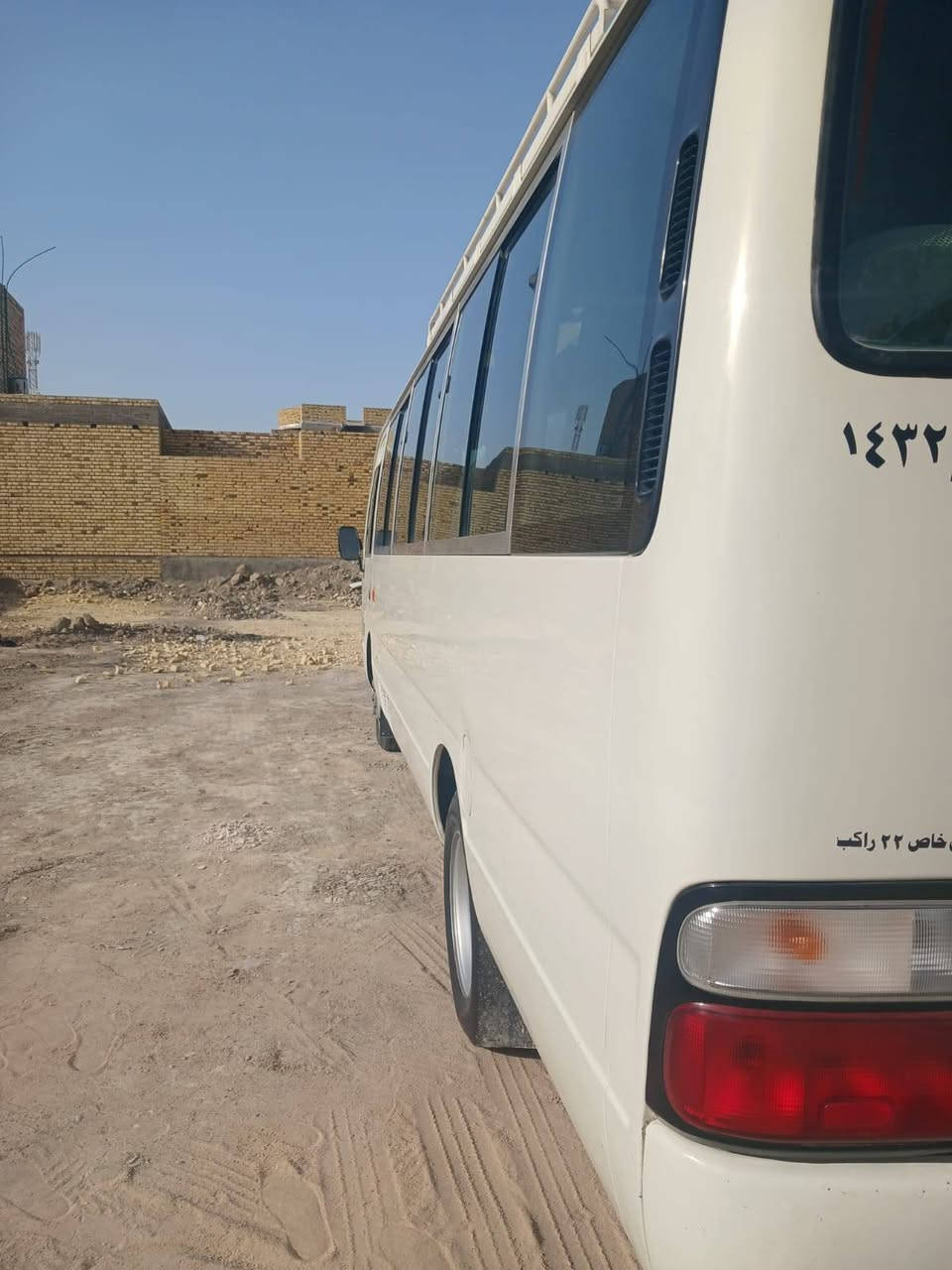 سياره كوستر موديل ١٤ بيها مكاناات صبغ كلش قليل يوجد منظومه غاز ٨٠ لتر تبريدها خير من الله خط سياره سوق الشيوخ /نجف سعرها  ٣٣٠ ورقه رقم سليمانيه مكاني سوق الشيوخ   ***********
