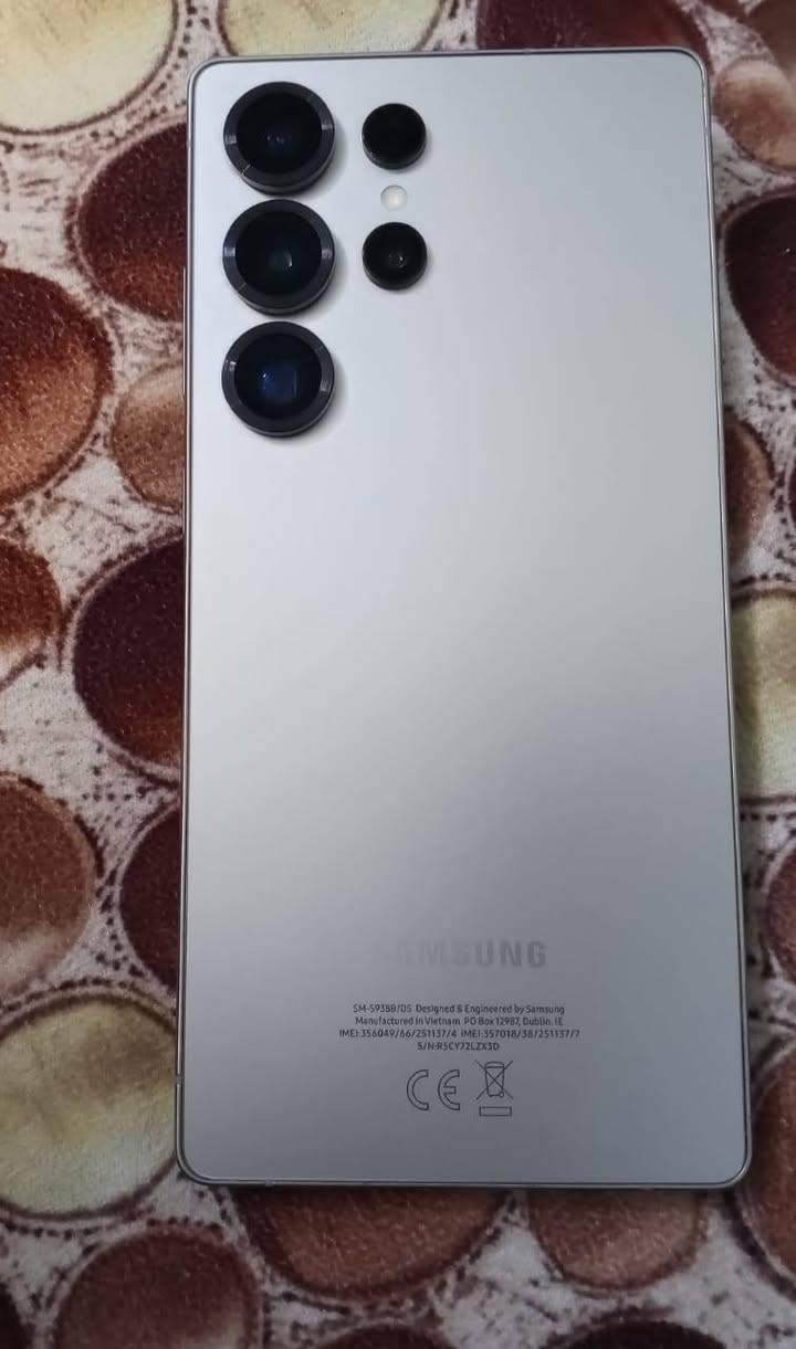 سامسون اس 25 الترا استخدام شهرين ذاكرة 512
شخط ما مشخوط مبايل  جديد كارتون ومحلقاته كامله مكمله 
مكاني بغداد  العامرية ***********
