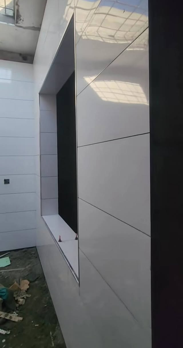 سلام عليكم اني وسطه كاشي موجود بل كه ركوك بل سعر مناسب       وه ستاي كاشي به ده سته به سعري كونجاو ***********
