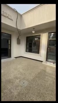 منزل للبيع المساحه 250 متر بغداد الدورة البعيثه قرب مركز صحي الجيبجي ل...