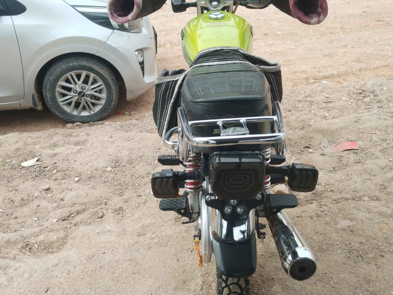 سيفان 25 نضافه شوفت عينك وعلي درجه مال واحد متوازي عليه وريد يبعه محرك مكفوول درجه خير من الله تجي وتشوف بيعنك كلشي شغال رقمي وخابر وتدلل مكاني دبله ‏‪***********‬‏
