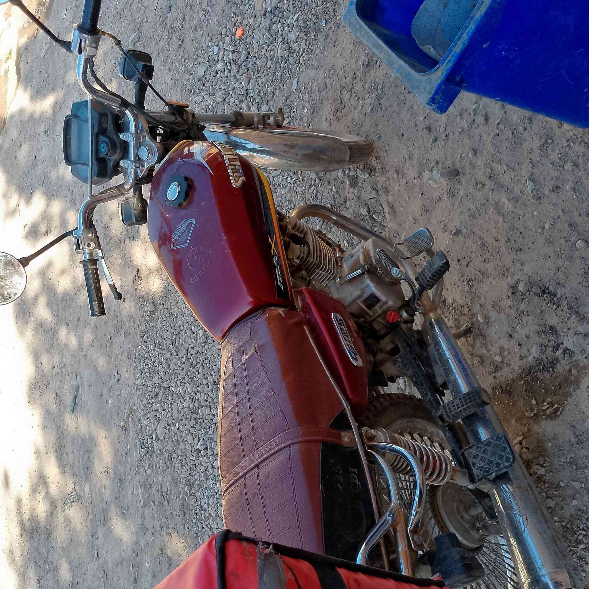 دراجه ايراني 4 قير موديل 23 السعر 600 وبيها مجال ***********
