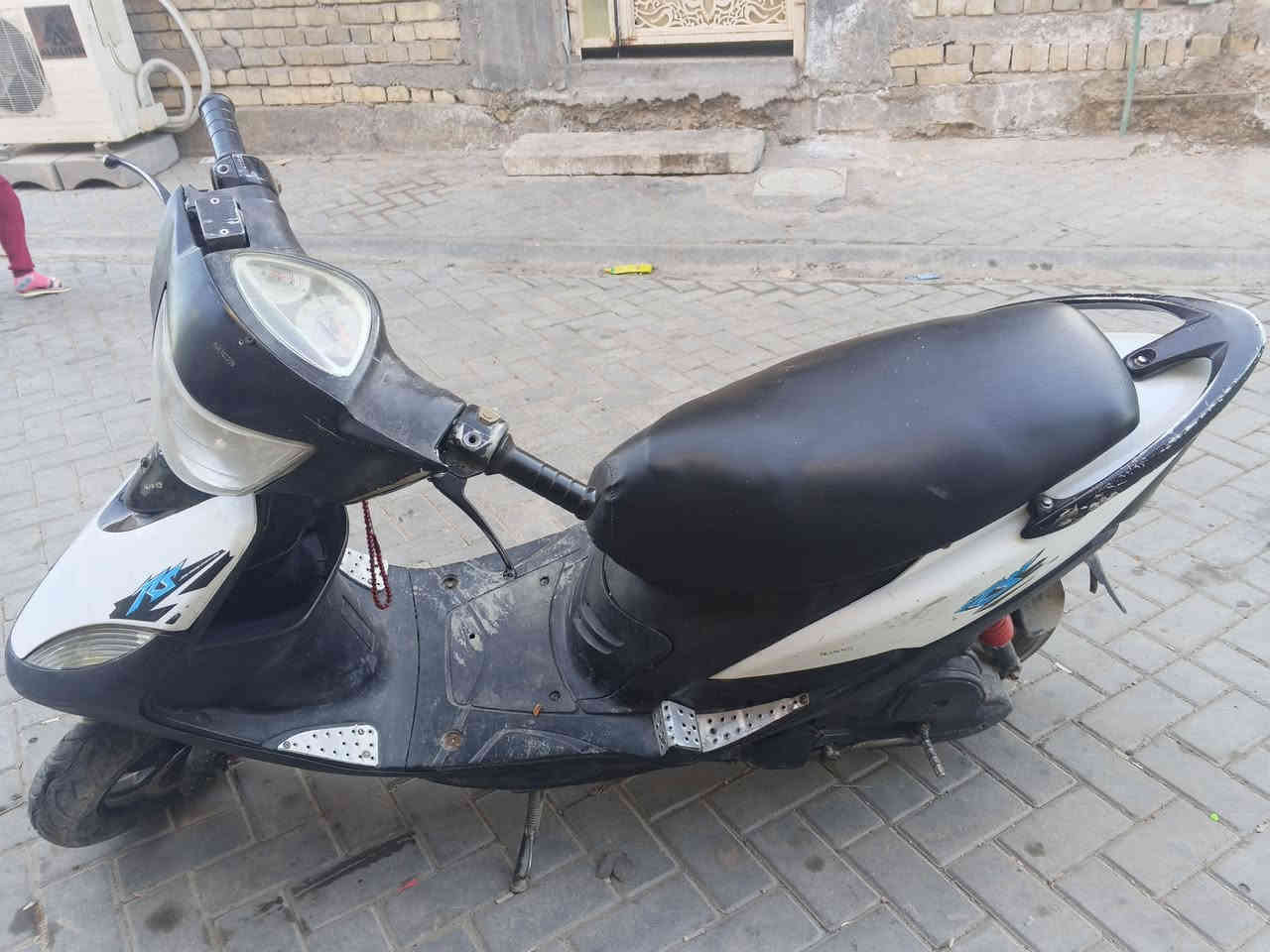 سلام عليكم شباب عندي هاي دراجه البيع ماكس عدله مكينه نضيفه. سعر550 وبيه مجال مكان بغداد مدينه الصدر. اتصال عله رقم هاتف ***********
