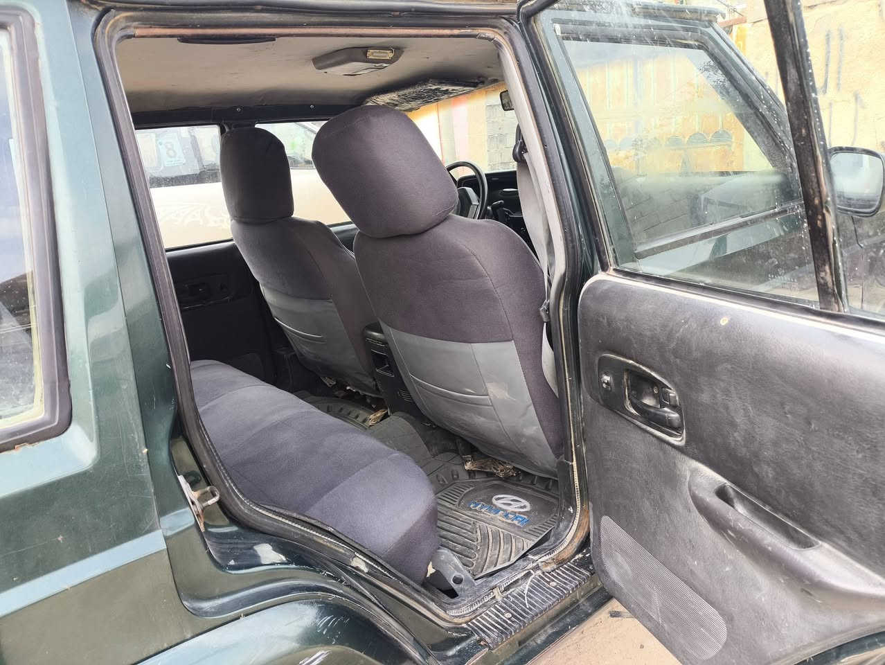 السلام عليكم جيب شيروكي شخاطه موديل 2000 مكينه وكير بطه ثنين ونص مكفولات بدي مكفول  تخم تاير جديد رقم بصره البدي مكفول كهربائيات شغاله جام شغال السعر 48بي مجال العنوان البصره الهارثه حداده جديده ***********
