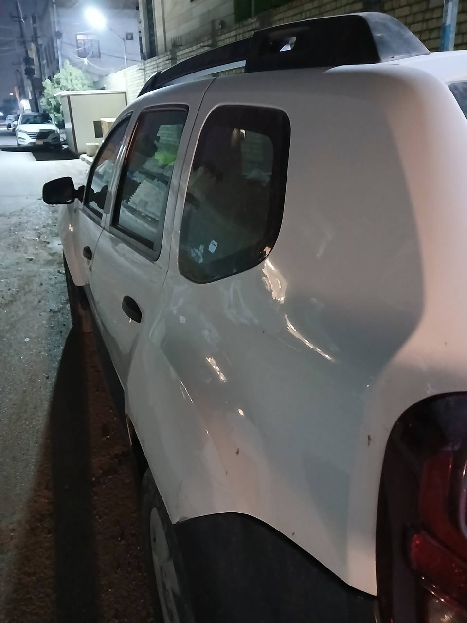 سيارة رينو داستر 2018
محرك 200
ماشية 130
ضربة اسفل بابين اليمين 
تبديل كازكيت 
رقم بغداد 
السعر : 72 ورقة 
***********
