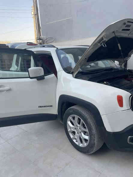 سلام عليكم 
جيب رنجيد2018
محرك 2400
كير ومحرك مكفولات 
مواصفات فول فول عدا فتحه 
و التحويل رًقم بغداد  ***********
سعره 122بيهً مجال قليل 
واتساب موجود من ساعه ب2 ظهر
