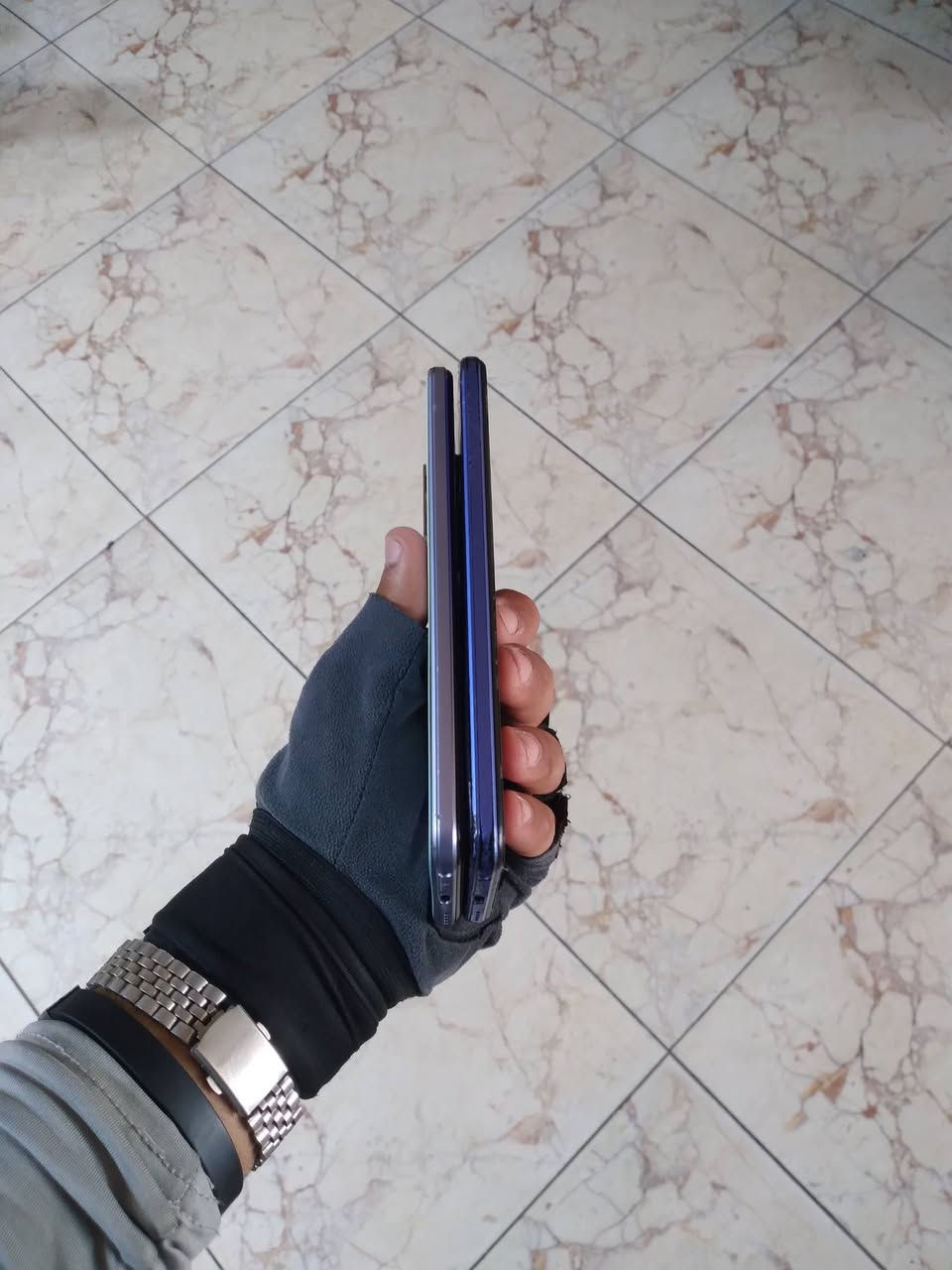 سلام عليكم جهازين فيفو y21t نسخه الاوله ٦٤ ونسخه سعره ٩٠  ثانيه ١٢٨  بي فطر بل كلاس سعره ٦٥ بطاريات فول 
*********** واتساب والخاص مفتوح يوجد توصيل
