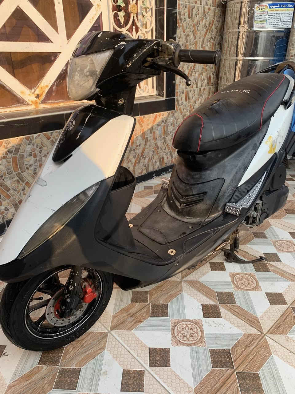 دراجة ماكس للبيع .

كاملة نقصها فقط هندر تشتغل سلف 

السعر 450 وبيها مجال 
***********
