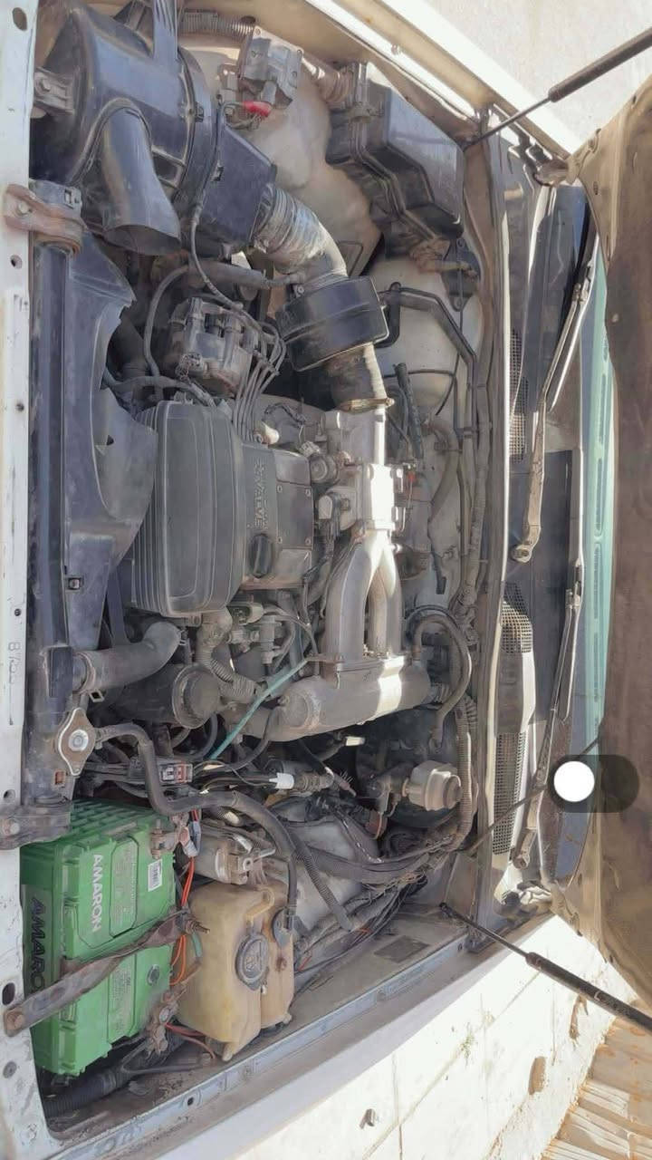 سيدان موديل 90 
كير محرك بطه 
صدر جديد 
تخم تاير خط ابيض
رقم بغداد بسمي تحويل ثاني يوم 
ثلاثه قطع صبغ 
باتري جديد  
سعر 55 بيها مجال 
مكاني بغداد البياع حي التراث 
رقم الهاتف ***********اتصال عليه وبيك خير وتدلل
