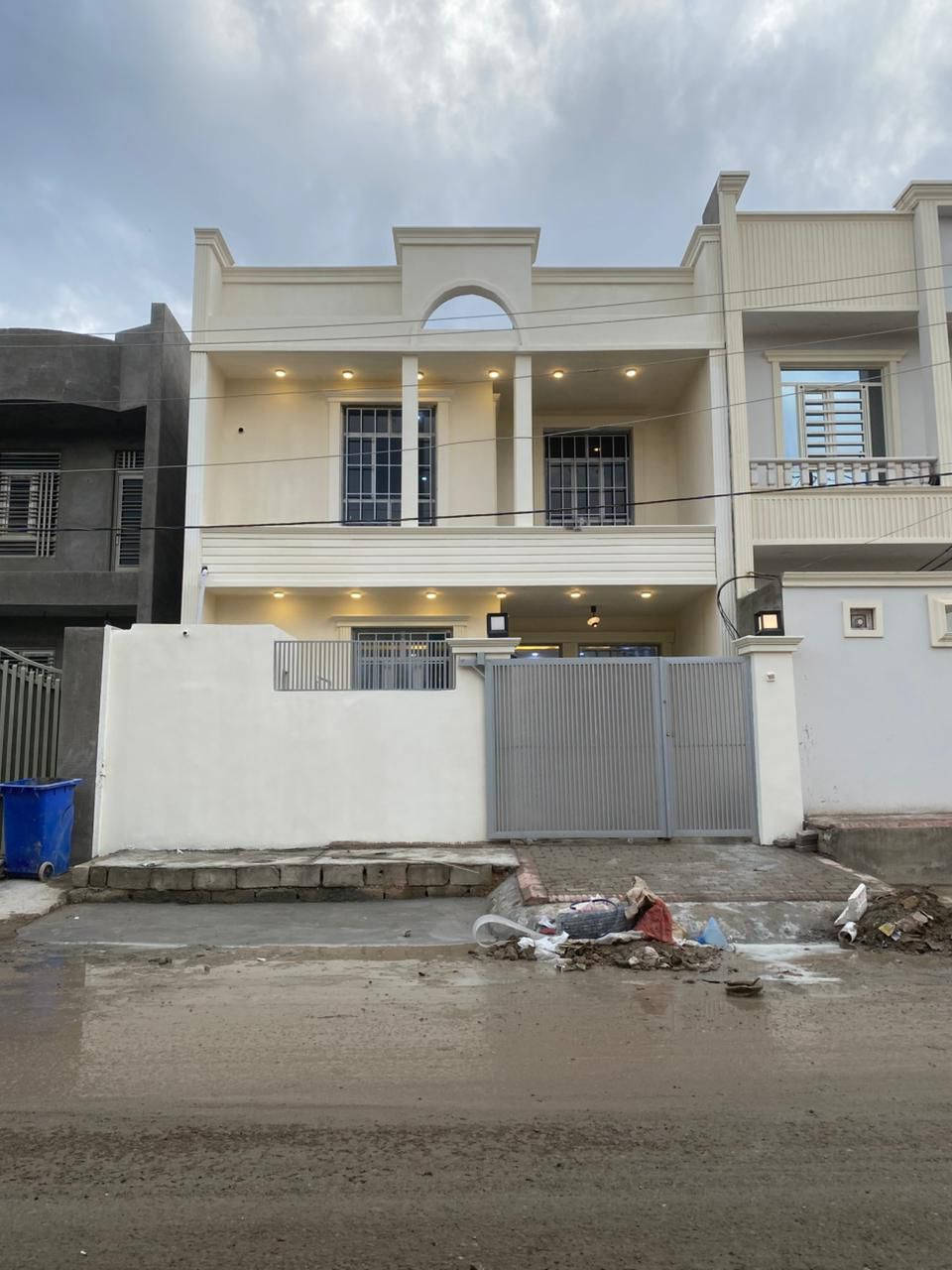 متاح مساحه 150 موقعه  سامراء دوانم المعمل شارع تبليط البيت مفول عل اخير 1/1شغل درجه اولا  ولا غلطه البيت جديد ما مسكون السعر 95 قفل ***********
