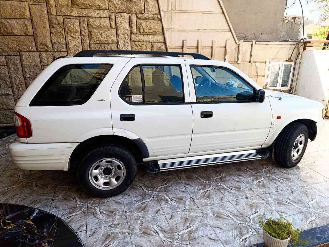 رقم اربيل
ازوزه للبيع نظيفه جدا كير ومحرك بلادي موديل2001سعر55ورقه وبيها مجال بغداد الطالبيه ***********

