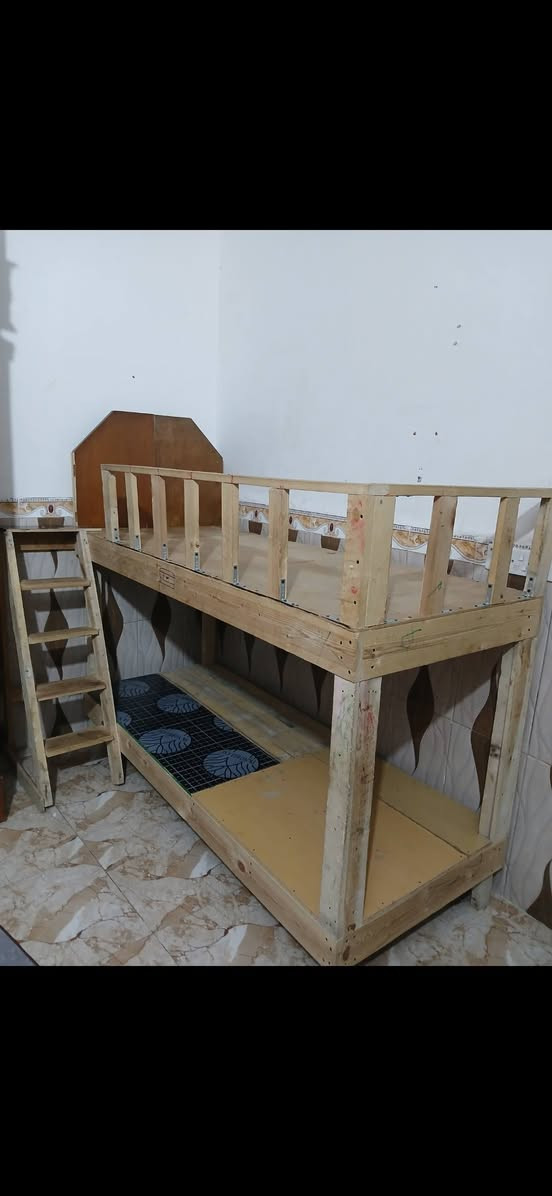 غراض للبيع تفاصيل أكثر اتصل 
***********
***********
