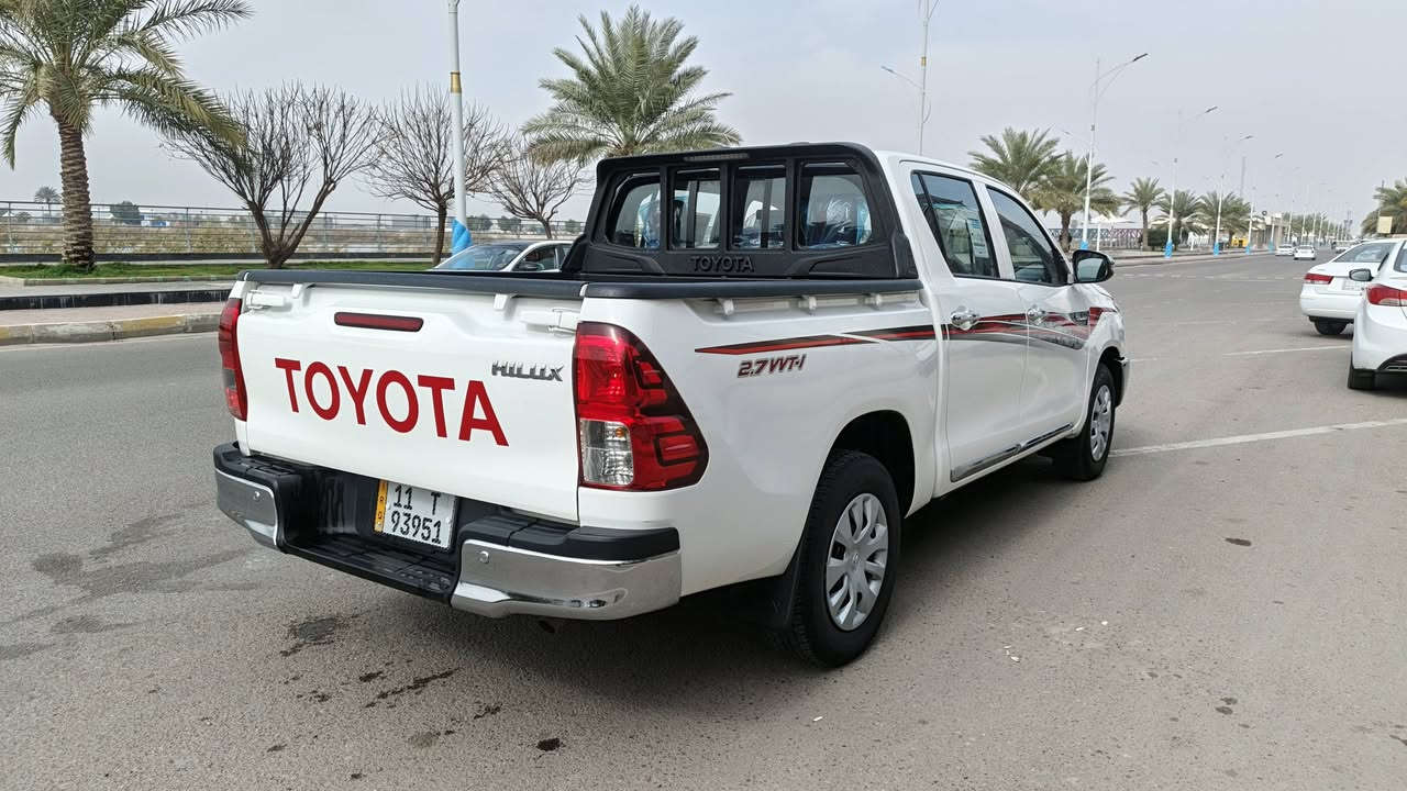 سلام عليكم 
من رخصة الادمن 
تيوتا هايلوكس ساز كير عادي موديل 2025 ع وضع شركه بيه رصعه بلبنيد موضحه والباقي كفاله عامه من كولشي رقم بغداد باسمي مكفوله من زلخ وبارد ورصعات سعر 235 وبيه مجال 
مكلف بلنشر 
‏‪‏‪***********‬‏
‏‪+9647505686309‬‏
