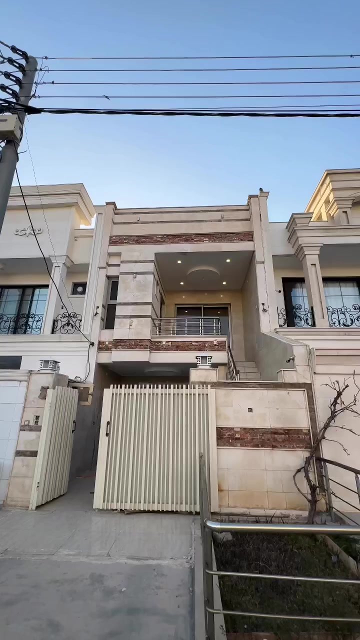 خانو بؤ فرؤشتن له هه وليري نوي 
رووبه ر ١٠٠م | جادي ١٥م | رووگە رۆژهه لات|
خانوەکە پيكهاتوه له ( متبغ + هؤل+ ٣ ژوري نوستن ) 
بۆزانياري زياتر پيوه ندي بكه به ژماره ***********
————————————————-
بيت للبيع في اربيل جديده
مساحه ١٠٠م | شارع ١٥ | واجهه شرق| 
بيت يتكون ( متبغ +صاله+ ٣ نوم )
المزيد من المحلومات اتسال ***********
 #ههولير #everyonehighlightsfollowers #foryoupagereels #اربيل #بغداد
