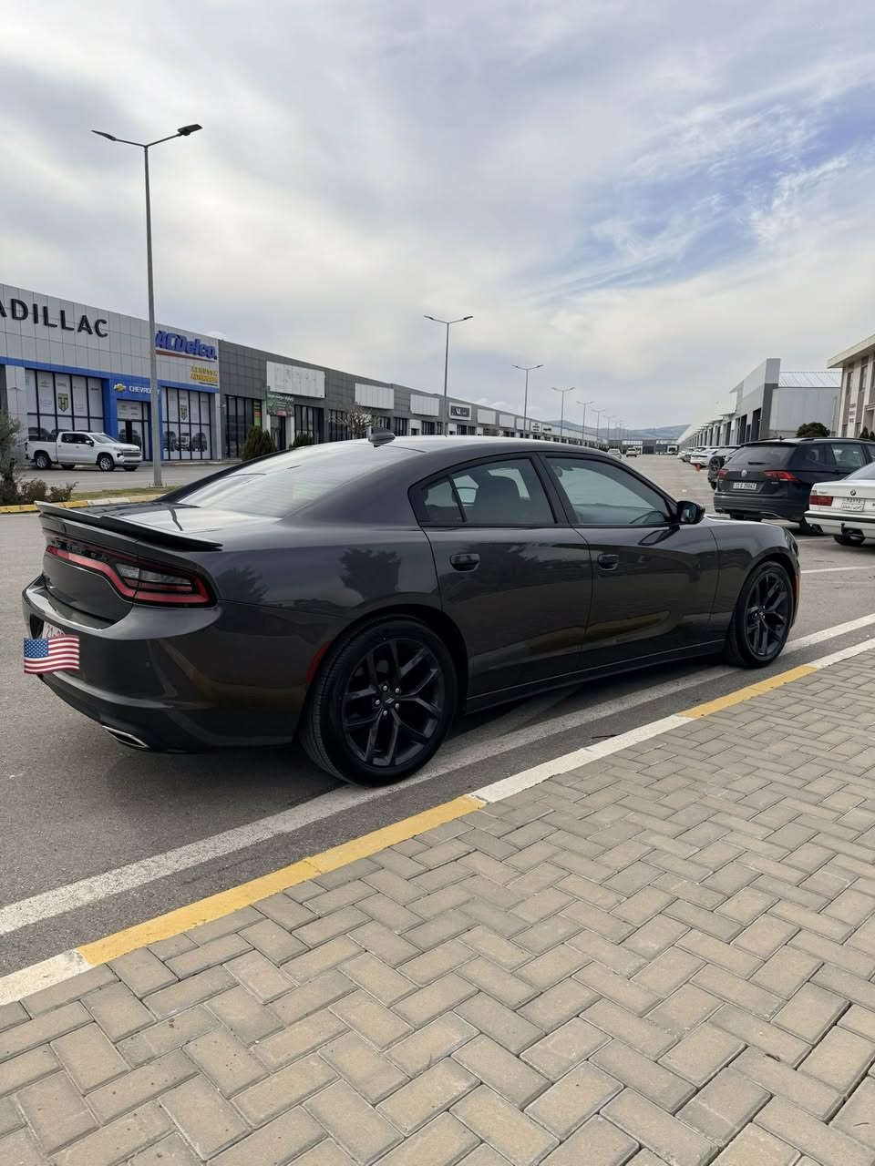 Dodge Charger (2023) Last call black edition
جديدة كلش و دينار مصرف مابيه حتي دهن و فلتر و تايرات بدلتهن بايدي و ابيعه بشرط (گير محرك اكسل تبريد حداديه)  محرك  (V6)  بيه شبر صبغ بدون دواخل و بدون اي شي  ماشيه (37) مواصفات شاشه جبيره و سماعات الباين و نطام كاربلاي  و بصمه و تشغيل عن البعد و كشن كهرباء. 
رقم سليمانيه و باسمي تحويل مباشر
و صور الحادث موجود بالمنشور  

عنوان  (سليمانيه)
لمعرفه السعر راسلني عالخاص و اتصل واتساب 
(***********)(***********)
