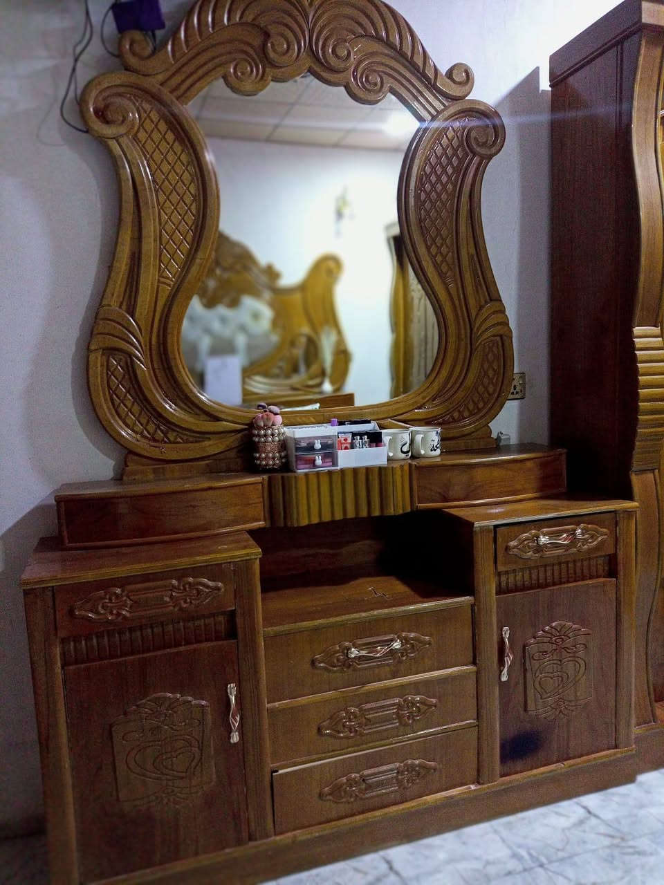 السلام عليكم غرفة صاج عراقي مستخدمة قليل سعرها مليون قفلها 800للشراي***********
