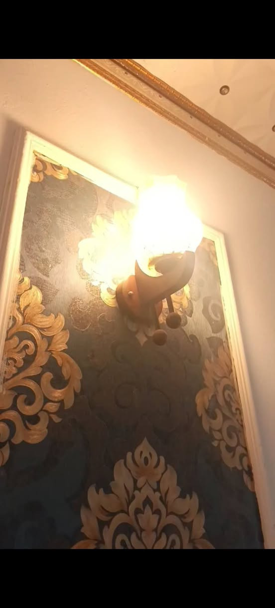 ثريات عدد 3 سعرهن 150  الكبار
الزغار عدد 4 سعرهن 75 شغالات كلهم  بيهن مجال كلهم  
مكان كربلاء البوبيأت


**إذا كنت صاحب هذا الإعلان وتريد حذفه لأي سبب، رجاءا أرسل رسالة إلى الدعم الفني**