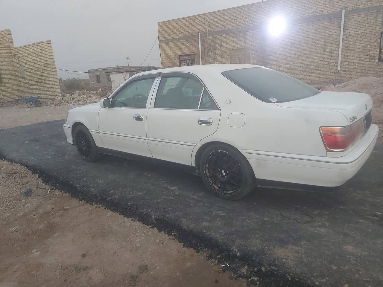 سلام عليكم سياره للبيع ملكه بيه رقم وسنويه مكفوله كفاله عامه عده لكصه قماره فقط سياره جديده ماءناقصه برقي بلعماره سعره ٣٨ بيه مجال قليل  ***********     ***********
