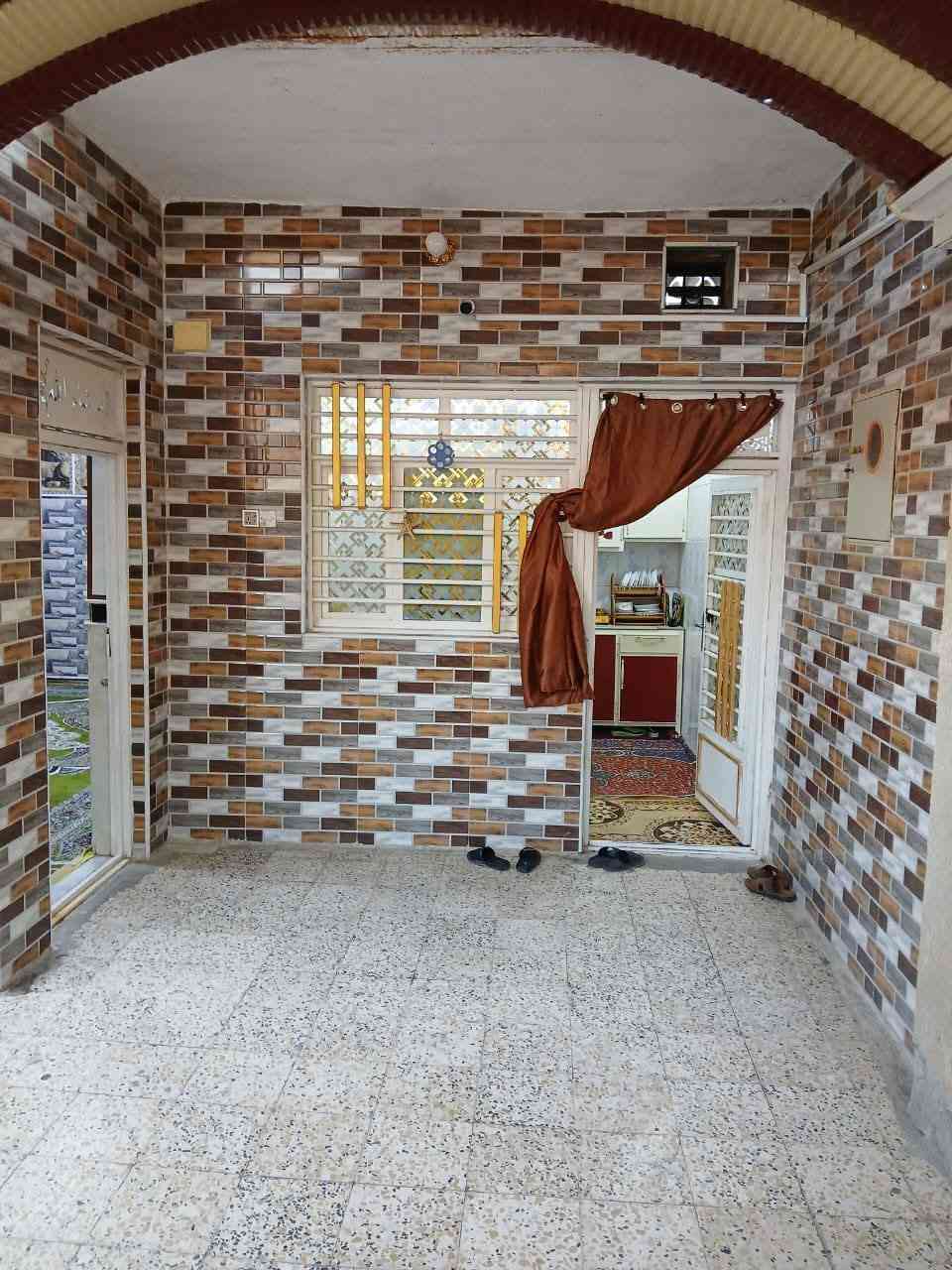 السلام عليكم
دار للبيع المساحه ١٥٠م طابو صرف في منطقه حي الحسين الجديد  طابقين 
الطابق الأول يتكون من استقبال ٦×٤
مطبخ ٣.٥×٣.٥
صاله ٣.٥×٣
غرفتين ٥×٣.٥
وصحيات 
الطابق الثاني "غرفتين وصاله ومخزن للاستفسار الاتصال على الرقم ***********
