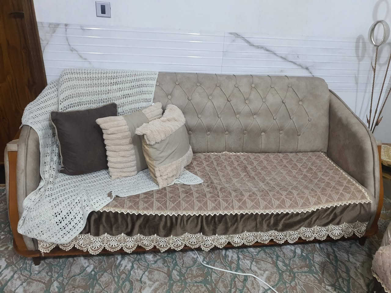 تخم عدده خمسه 
مع اربع طبلات 
سعره750
رقم ***********
