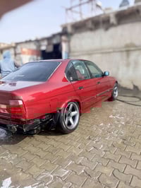 بي ام 525 مسكر كير عادي كهربائيات شغله منضومه زنون لايت سوار دواخل نضي...