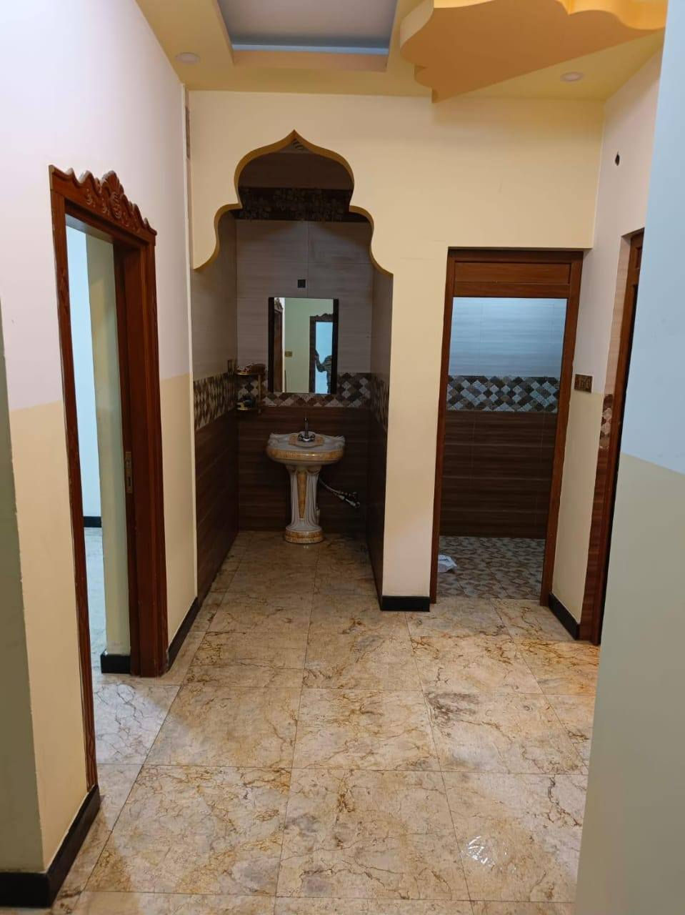 🏛️للايجار بيت حديث 3طوابق🏛️
في البصره الجزائر موقع مميز 📍

يصلح شركات انشطه تجاريه 🔥

يحتوي/ 9غرف وستقبال وصالات وصحيات وتفاصيل اخرى

البيت متكامل من كلشي 

سعر لايجار مليونين وربع🫆
***********
